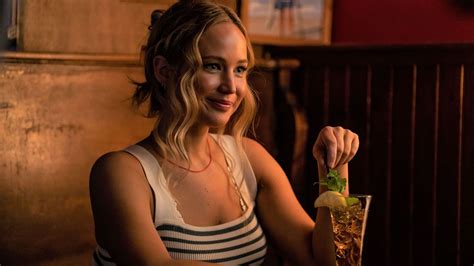 no hard feelings skinny dipping|Everyone’s talking about one scene in Jennifer Lawrence’s No。